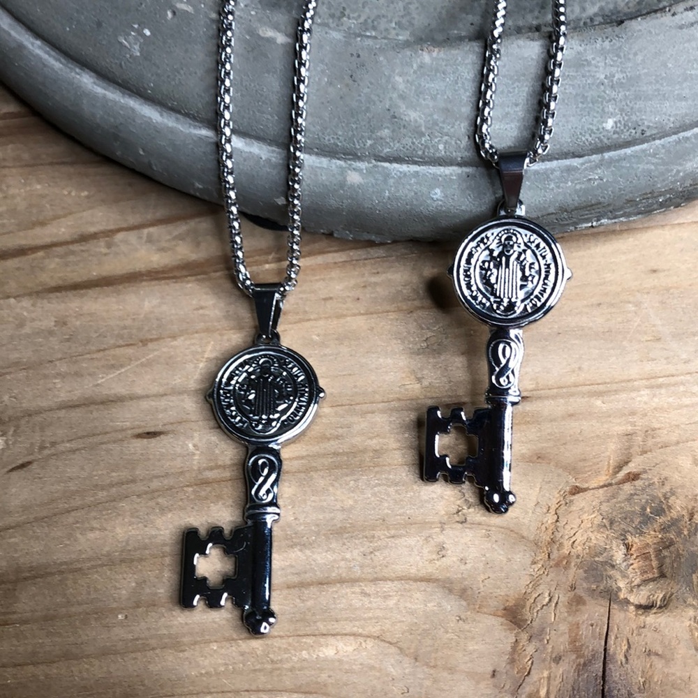 Silver key pendant necklace with 22” chain